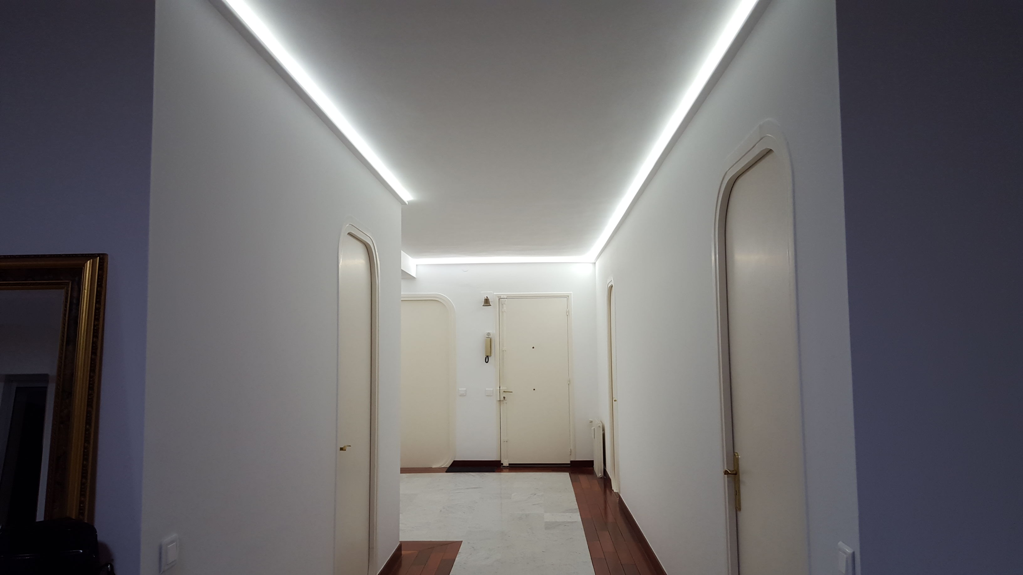 éclairages LED de couloir