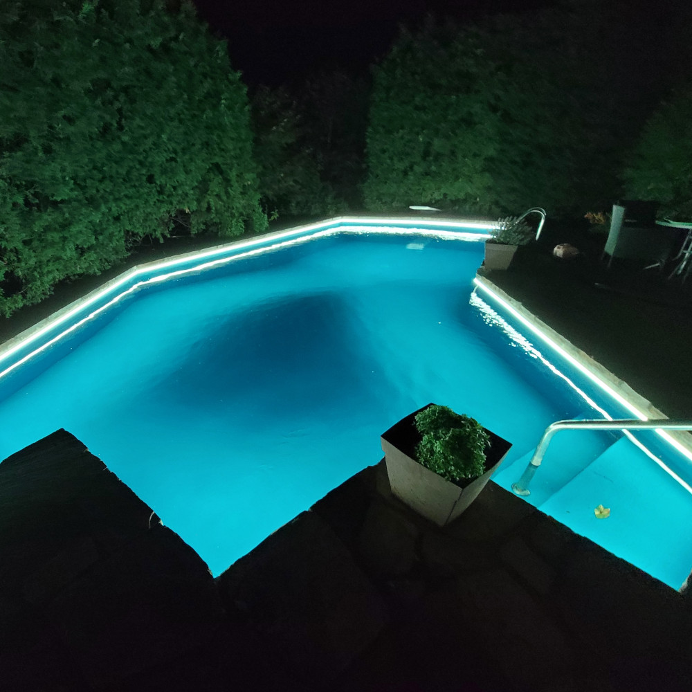 éclairages LED de piscine